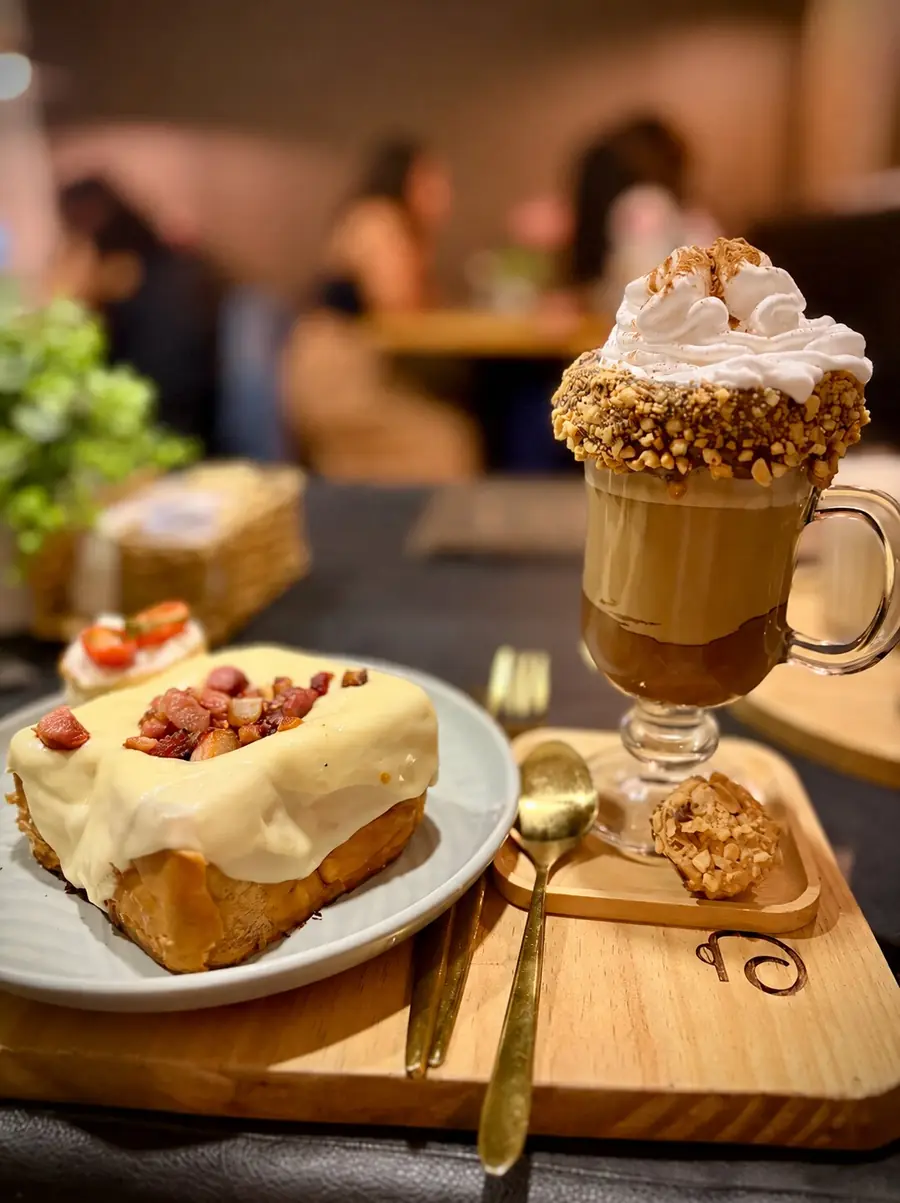 Um café que parece sobremesa